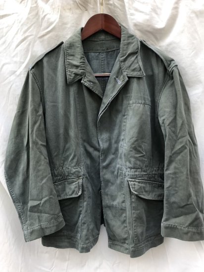 <img class='new_mark_img1' src='https://img.shop-pro.jp/img/new/icons50.gif' style='border:none;display:inline;margin:0px;padding:0px;width:auto;' />60's Vintage British Army Overall Green Jacket Good Condition (SIZE : 3) / 1