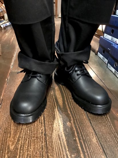 90's-00's Dead Stock Dr.Martens 4eye Plain Toe for ROYAL MAIL