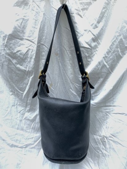 <img class='new_mark_img1' src='https://img.shop-pro.jp/img/new/icons50.gif' style='border:none;display:inline;margin:0px;padding:0px;width:auto;' />Old Coach Leather Shoulder Bag Made in U.S.A Black / 2