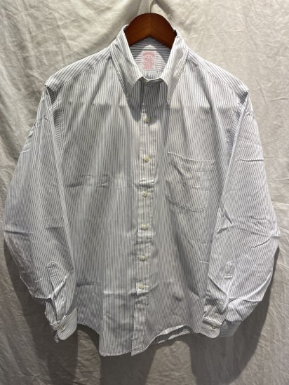 <img class='new_mark_img1' src='https://img.shop-pro.jp/img/new/icons50.gif' style='border:none;display:inline;margin:0px;padding:0px;width:auto;' />90'S Vintage Brooks Brothers Pin Oxford Button Down Shirts Made in U.S.A Blue Stripe (SIZE : 16-4)