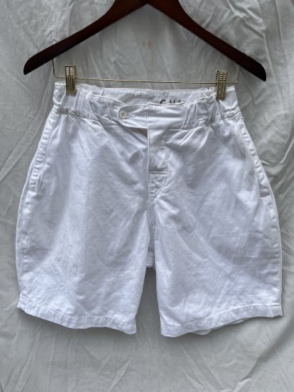 <img class='new_mark_img1' src='https://img.shop-pro.jp/img/new/icons50.gif' style='border:none;display:inline;margin:0px;padding:0px;width:auto;' />50-60’s Vintage British Military PT Shorts With Stencil (SIZE : W 28~31) / 1