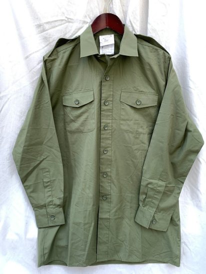 <img class='new_mark_img1' src='https://img.shop-pro.jp/img/new/icons50.gif' style='border:none;display:inline;margin:0px;padding:0px;width:auto;' />British Army General Service Poplin Shirts (SIZE : M~L)