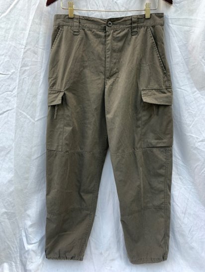<img class='new_mark_img1' src='https://img.shop-pro.jp/img/new/icons50.gif' style='border:none;display:inline;margin:0px;padding:0px;width:auto;' />USED Austrian Military Rip Stop Cargo Trousers (SIZE : W84L75) / 1