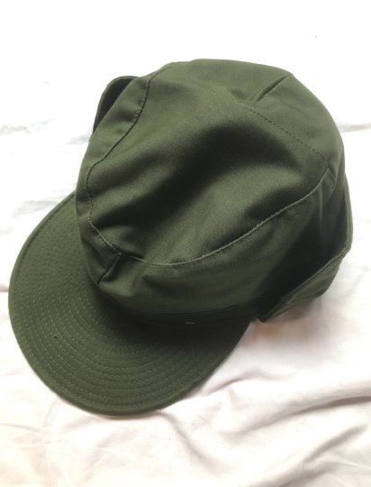 <img class='new_mark_img1' src='https://img.shop-pro.jp/img/new/icons50.gif' style='border:none;display:inline;margin:0px;padding:0px;width:auto;' />90's Dead Stock Swedish Army Pilot Cap