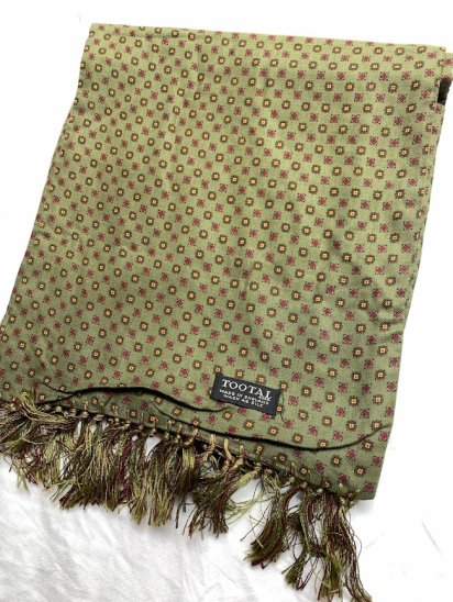 <img class='new_mark_img1' src='https://img.shop-pro.jp/img/new/icons50.gif' style='border:none;display:inline;margin:0px;padding:0px;width:auto;' />Vintage Tootal Scarf Made in England Geometric Sage