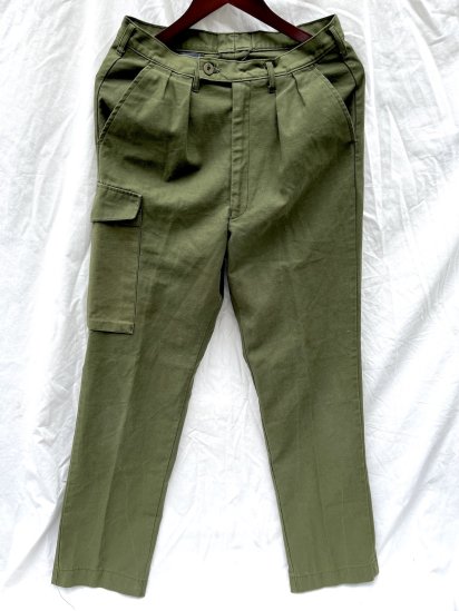 <img class='new_mark_img1' src='https://img.shop-pro.jp/img/new/icons50.gif' style='border:none;display:inline;margin:0px;padding:0px;width:auto;' />80's Vintage Swedish Army P/C Satin Cargo Trousers Good Condition (SIZE : W30 x L32 )