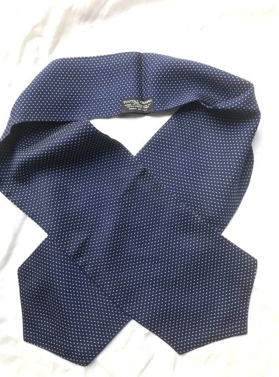 <img class='new_mark_img1' src='https://img.shop-pro.jp/img/new/icons50.gif' style='border:none;display:inline;margin:0px;padding:0px;width:auto;' />Vintage Tootal Ascot tie Made in England Good Condition  Navy x White Dot 