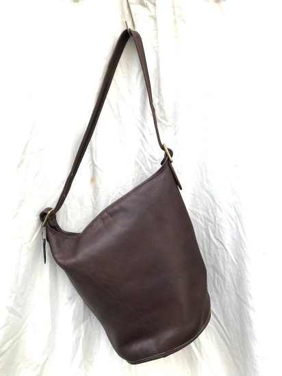 <img class='new_mark_img1' src='https://img.shop-pro.jp/img/new/icons50.gif' style='border:none;display:inline;margin:0px;padding:0px;width:auto;' />Vintage Old COACH Leather Bag  Made in U.S.A Brown