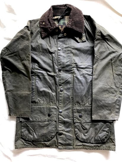<img class='new_mark_img1' src='https://img.shop-pro.jp/img/new/icons50.gif' style='border:none;display:inline;margin:0px;padding:0px;width:auto;' />3 Crest Vintage Barbour Beaufort Jacket Made in England Olive (SIZE : 36 )
