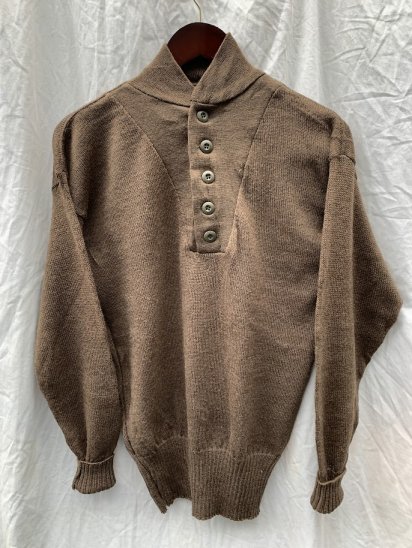 <img class='new_mark_img1' src='https://img.shop-pro.jp/img/new/icons50.gif' style='border:none;display:inline;margin:0px;padding:0px;width:auto;' />90's  US ARMY  5 Button Henley Neck Knit 