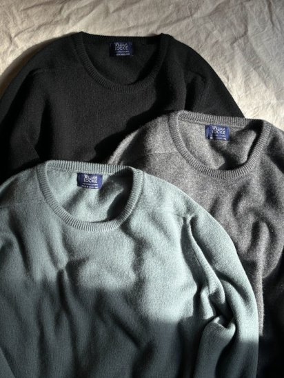 William Lockie Made in Scotland 100% Cashmere Saddle Shoulder Crew Neck Sweater