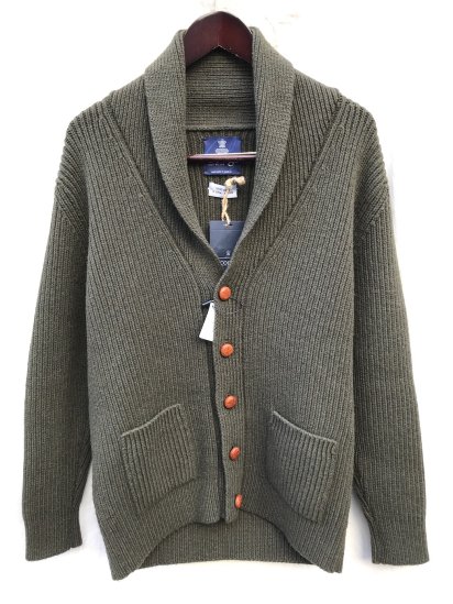 <img class='new_mark_img1' src='https://img.shop-pro.jp/img/new/icons50.gif' style='border:none;display:inline;margin:0px;padding:0px;width:auto;' />Corgi Knitwear Wool Knit Cardigan Made in UK OLIVE