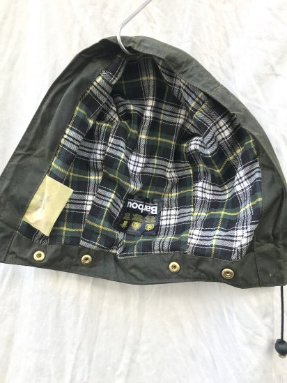 <img class='new_mark_img1' src='https://img.shop-pro.jp/img/new/icons50.gif' style='border:none;display:inline;margin:0px;padding:0px;width:auto;' />3 Crest Vintage Barbour Hood Made in England  Dead-Mint Condition