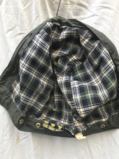 <img class='new_mark_img1' src='https://img.shop-pro.jp/img/new/icons50.gif' style='border:none;display:inline;margin:0px;padding:0px;width:auto;' />3 Crest Vintage Barbour Hood Made in England  Good Condition