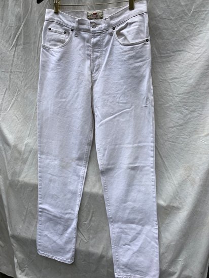 <img class='new_mark_img1' src='https://img.shop-pro.jp/img/new/icons50.gif' style='border:none;display:inline;margin:0px;padding:0px;width:auto;' />90's Levi's 440 White Denim Pants Made in Italy (Size : W32 x L34)