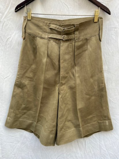 <img class='new_mark_img1' src='https://img.shop-pro.jp/img/new/icons50.gif' style='border:none;display:inline;margin:0px;padding:0px;width:auto;' />40's~ Vintage British Army Front Double Buckle Khaki Drill Shorts (SIZE : W~29)