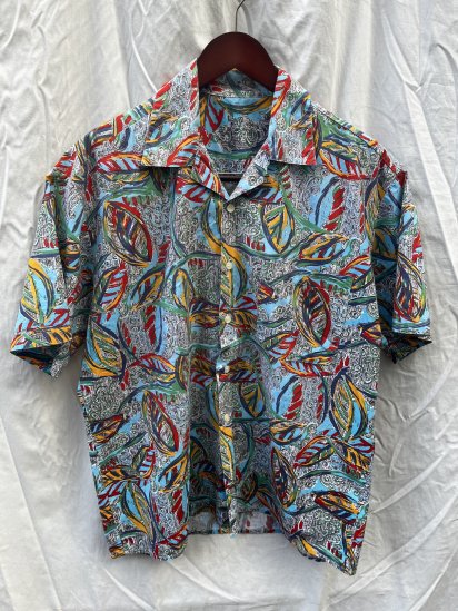 <img class='new_mark_img1' src='https://img.shop-pro.jp/img/new/icons50.gif' style='border:none;display:inline;margin:0px;padding:0px;width:auto;' />Vintage St. Michael Leisure Shirts Made in UK (Size : M)