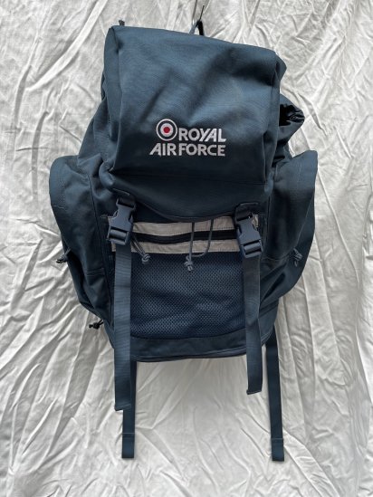 <img class='new_mark_img1' src='https://img.shop-pro.jp/img/new/icons50.gif' style='border:none;display:inline;margin:0px;padding:0px;width:auto;' />RAF (Royal Air Force) Rucksack Good Condition 