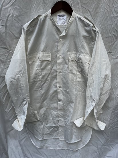 <img class='new_mark_img1' src='https://img.shop-pro.jp/img/new/icons50.gif' style='border:none;display:inline;margin:0px;padding:0px;width:auto;' />Dead Stock 60~70's RAF Officer Shirts (SIZE : 16)