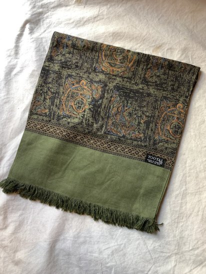 <img class='new_mark_img1' src='https://img.shop-pro.jp/img/new/icons50.gif' style='border:none;display:inline;margin:0px;padding:0px;width:auto;' />Vintage Tootal Rayon Scarf Made in England (Col : Olive Batik )