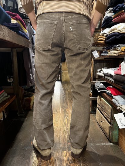 80's Vintage Levi's 519 Corduroy Pants Made in U.S.A Brown (approx