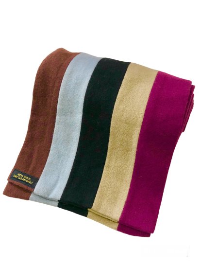 <img class='new_mark_img1' src='https://img.shop-pro.jp/img/new/icons50.gif' style='border:none;display:inline;margin:0px;padding:0px;width:auto;' />Vintage Wool School Muffler 
