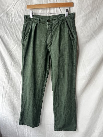 <img class='new_mark_img1' src='https://img.shop-pro.jp/img/new/icons50.gif' style='border:none;display:inline;margin:0px;padding:0px;width:auto;' />70's ~ Vintage Swedish Army Green Drill Trousers / 2 (Size : approx 32 x 29)