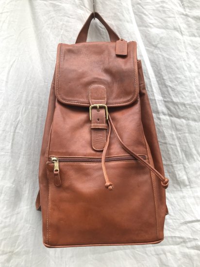 <img class='new_mark_img1' src='https://img.shop-pro.jp/img/new/icons50.gif' style='border:none;display:inline;margin:0px;padding:0px;width:auto;' />Old COACH Leather Backpack Made in U.S.A  / Tan