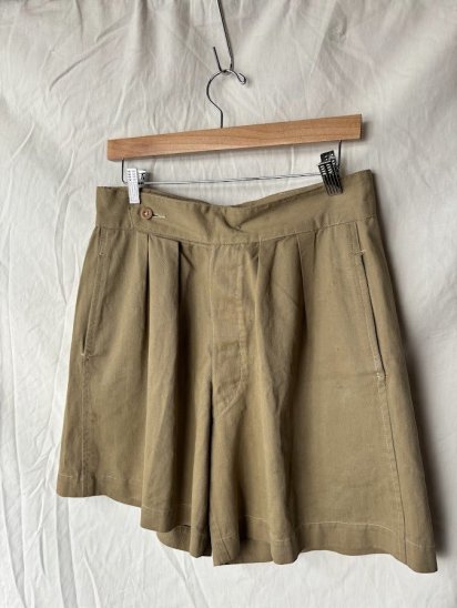 <img class='new_mark_img1' src='https://img.shop-pro.jp/img/new/icons50.gif' style='border:none;display:inline;margin:0px;padding:0px;width:auto;' />40's~ Vintage British Army Khaki Drill Shorts (Size : approx W31) 