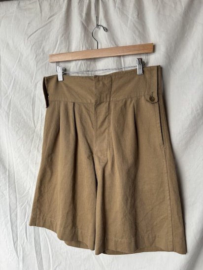 <img class='new_mark_img1' src='https://img.shop-pro.jp/img/new/icons50.gif' style='border:none;display:inline;margin:0px;padding:0px;width:auto;' />50-60's Vintage British Army Khaki Drill Shorts (Size : approx W31)