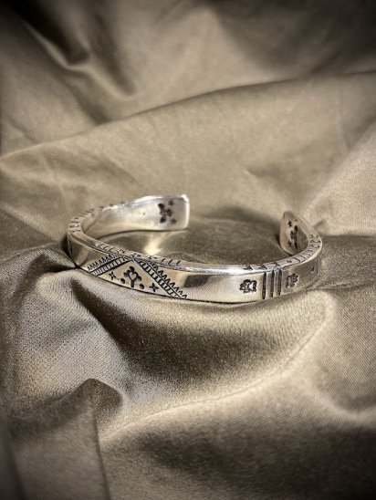 ERICKA NICOLAS BEGAY Navajo Silver Thick Bangle with Stump 