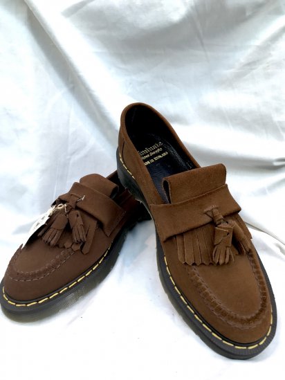 <img class='new_mark_img1' src='https://img.shop-pro.jp/img/new/icons50.gif' style='border:none;display:inline;margin:0px;padding:0px;width:auto;' />Illminate Shoes Supply Suede Leather Quilt Tassel Loafer Made in England (UK8) / Brown