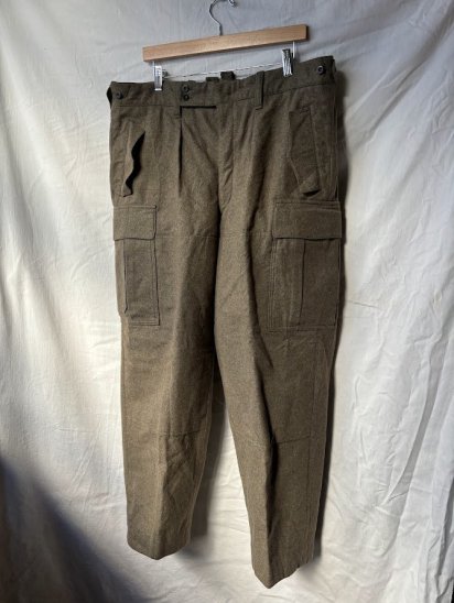 <img class='new_mark_img1' src='https://img.shop-pro.jp/img/new/icons50.gif' style='border:none;display:inline;margin:0px;padding:0px;width:auto;' />60's Vintage German Army Wool Cargo Made in Germany (Size : approx 3931) / 1