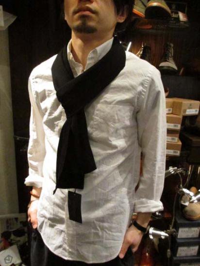 <img class='new_mark_img1' src='https://img.shop-pro.jp/img/new/icons50.gif' style='border:none;display:inline;margin:0px;padding:0px;width:auto;' /> John Smedley Cotton Scarf