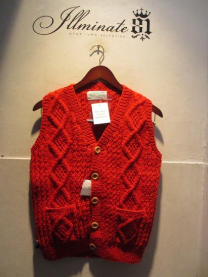 INVERALLAN 9H Button Front Vest Made in Scotland Red