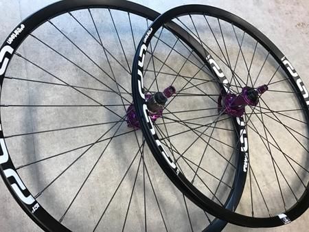 ♪ 50％OFF ♪E13 LG1+ 650B Rim Novatec 4in1 Purple HUB F&R