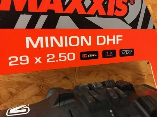 玄武現金特価 10％OFF 店頭在庫ございます。 MAXXIS MINION DHF