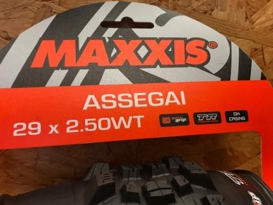 SALE 玄武現金特価 15％OFF 店頭在庫ございます！ MAXXIS