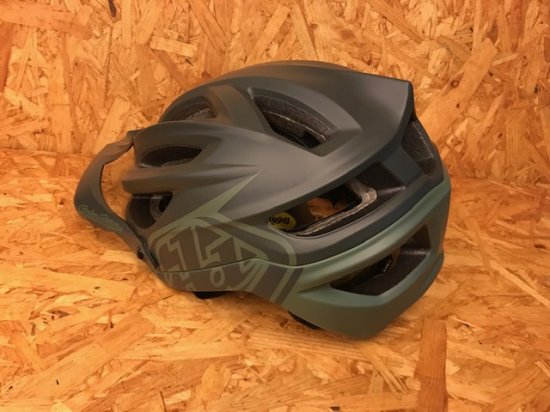 black mountain bike helmet