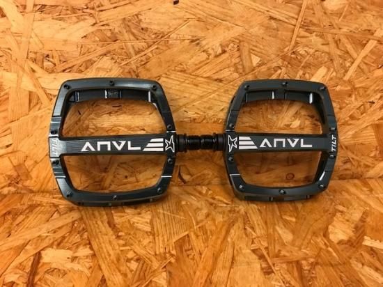 ANVL TILT ALLOY V3 CrMo AXLE PEDAL GRAY 店頭在庫ございます