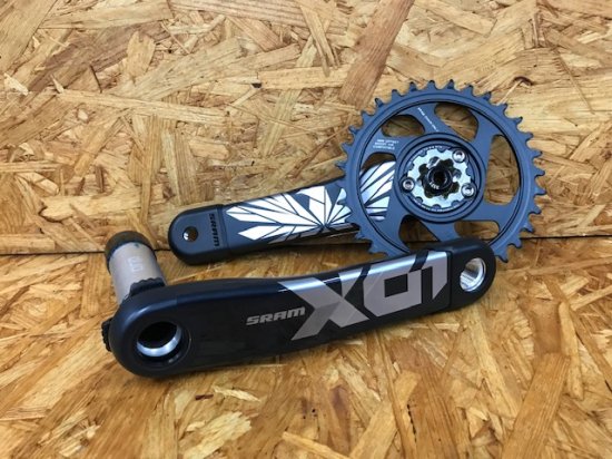 玄武現金特価　10％OFF　店頭在庫ございます。　X01　EAGLE　DUB　Boost　CARBON　Crankset　Grey　170mm　32T　 即納可能です！ - 玄武　Ｗｅｂ　Ｓｈｏｐ