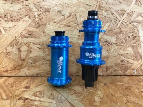 SALE 玄武現金特価 30％OFF ONYX RACING VESPER HUB F&R BOOST