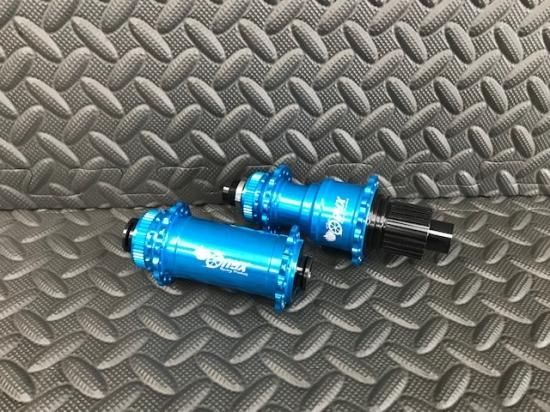 SALE 玄武現金特価 30％OFF ONYX RACING VESPER HUB F&R BOOST
