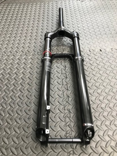 玄武現金特価 15％OFF 店頭在庫ございます！ 2022-23 Rockshox