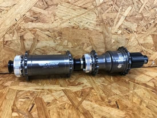 玄武現金特価！ 10％OFF 店頭在庫ございます。 ONYX RACING VESPER HUB 