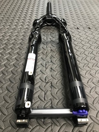 玄武現金特価　15％OFF　店頭在庫ございます！　2022　MANITOU　CIRCUS　EXPERT　100　1.5Taper　20ｍｍＴＡ　 Black　即納可能です！ - 玄武　Ｗｅｂ　Ｓｈｏｐ