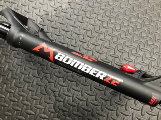 玄武現金特価 40％OFF MARZOCCHI Bomber Z2 29 120 Grip Sweep-Adj