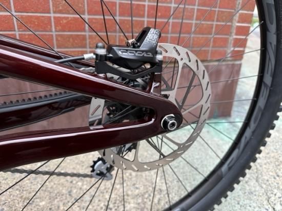 【SANTACRUZ V10 7 超美品！】 公式】Santa Cruz (サンタクルズ) V10 7 - | Santa Cruz SPORTS