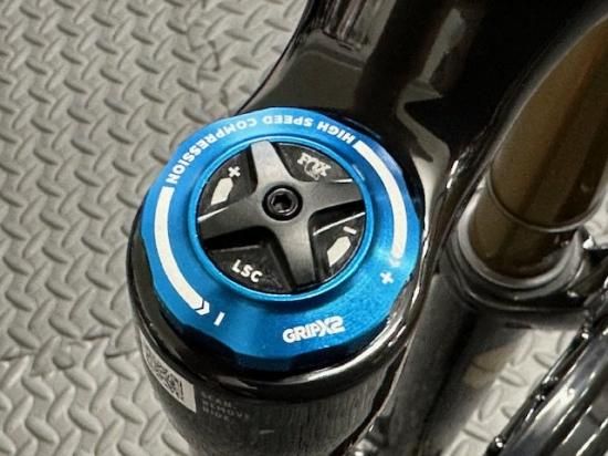 玄武店頭在庫有 2025 FOX 36 FLOAT 29in E-Optimized 160 Grip