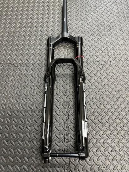 パーツ ROCKSHOX ZEB ULTIMATE 29 170mm/44mm RockShox Zeb Ultimate Fork 29
